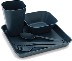 COGHLANS TABLEWARE SET